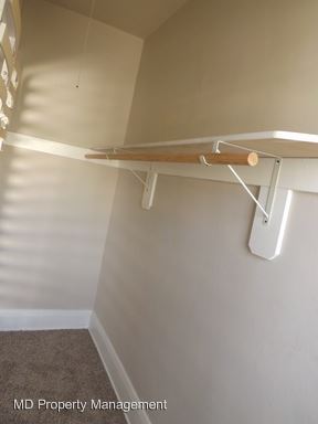 Building Photo - 333 W 4th St