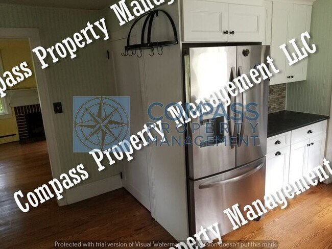 Building Photo - $1795 - 2 Bed, 1.5 Bath Farmhouse - Honey ...
