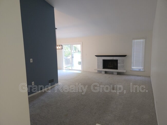 Foto del edificio - 39875 N Golf Ln