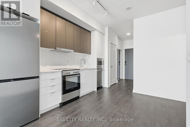 Photo du bâtiment - 9751 Markham Rd