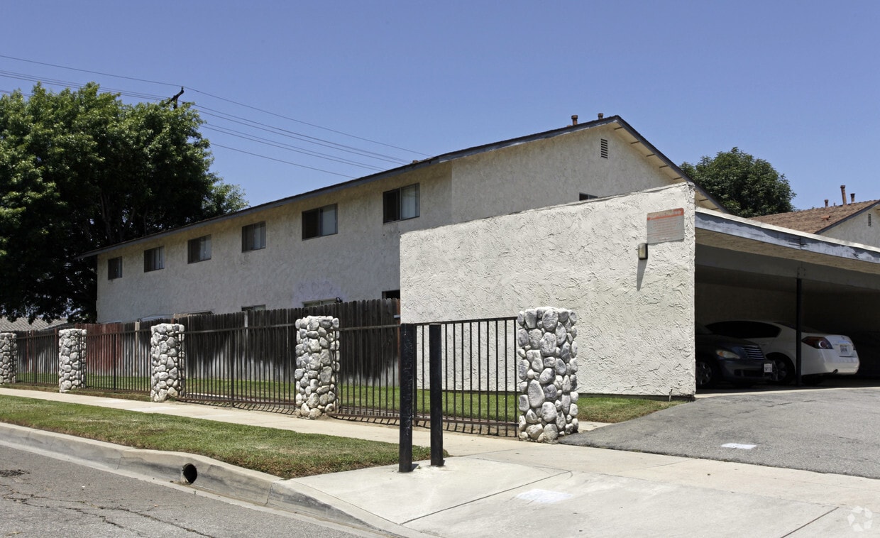 Building Photo - 323 W Francis St