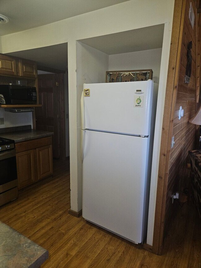 Foto del edificio - 2 Bed / 2 Bath Fully Furnished Cabin House...