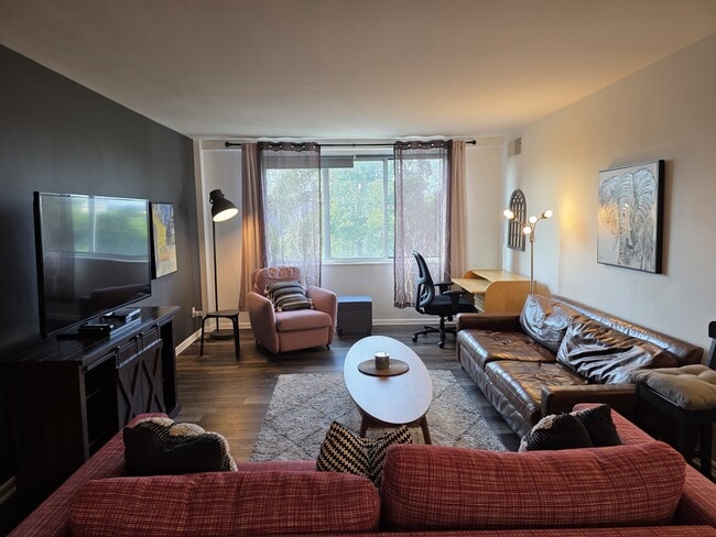 Photo - 4977 Battery Ln Townhome