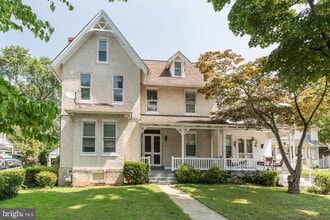 Building Photo - 37 N Clinton St