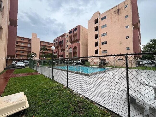 Foto del edificio - 460 E 23rd St