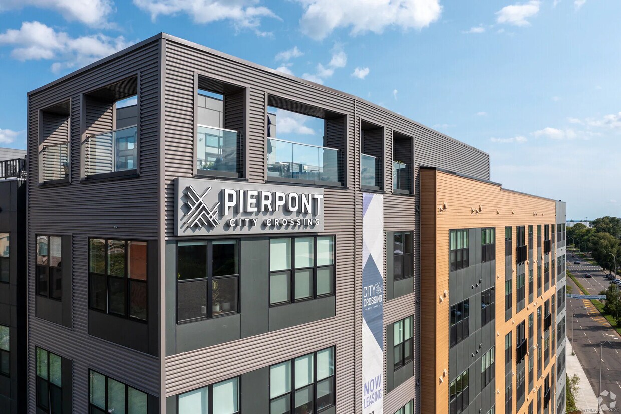 Foto principal - 9 Tower Ln