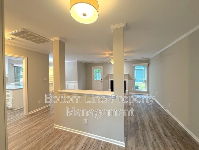 Foto del edificio - 11824 Larkridge Ct