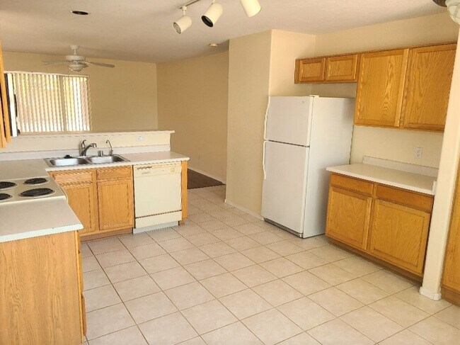 Building Photo - NEW RIVER RANCH IN PEORIA!