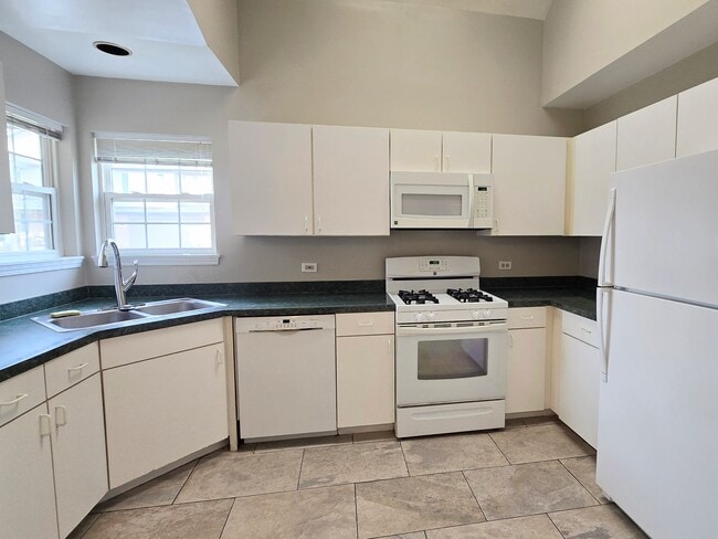 Building Photo - 7068 S Stratton Ln