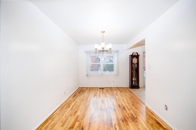 Foto del edificio - 3530 Long Beach Rd