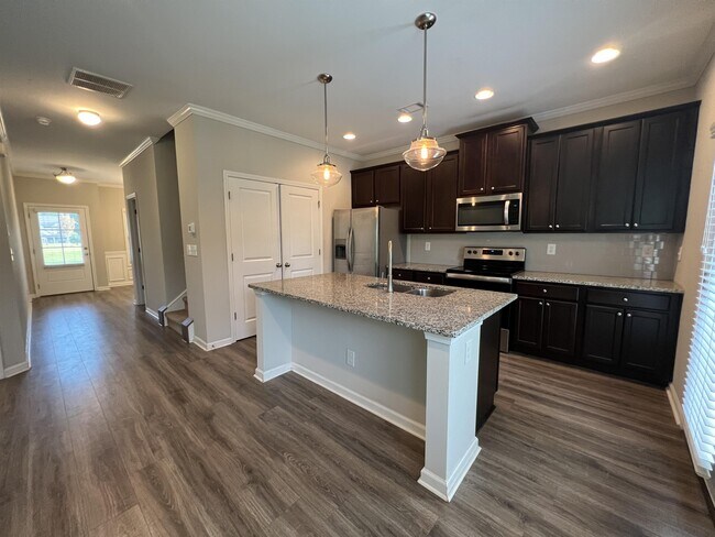 Building Photo - 321 Winterset Cir