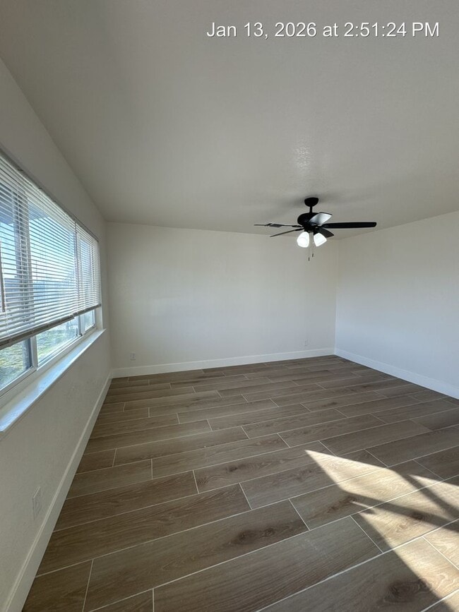 Building Photo - Charming Home Available Now!!