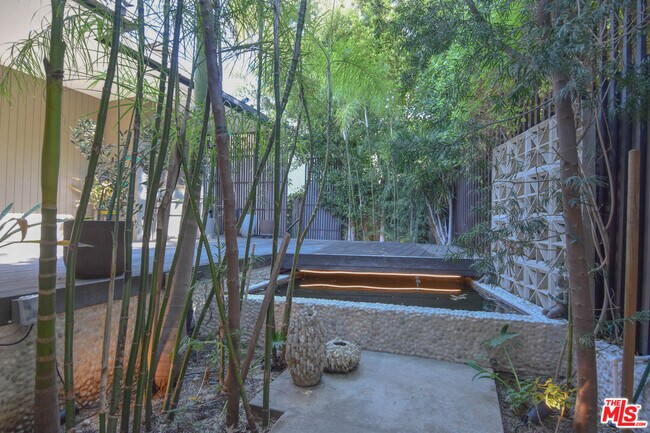 Foto del edificio - 8895 Appian Way