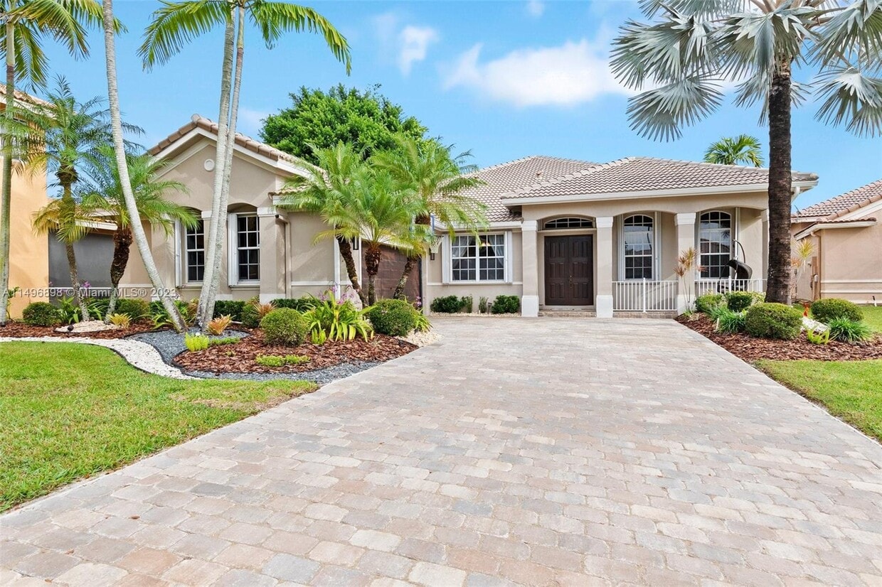 Foto principal - 1533 Cardinal Way