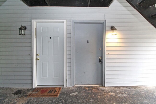 Building Photo - 10151 Guidy Ln