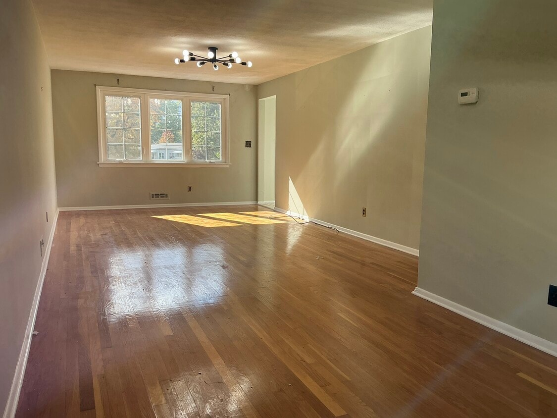 Foto principal - 2848 N Stiles St