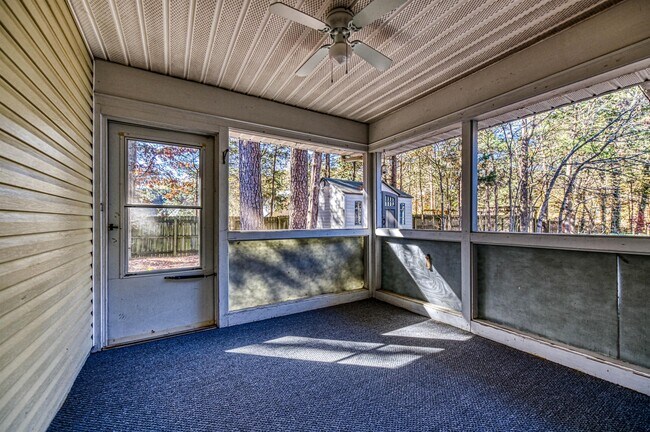Foto del edificio - 6619 Bevington Ridge Rd