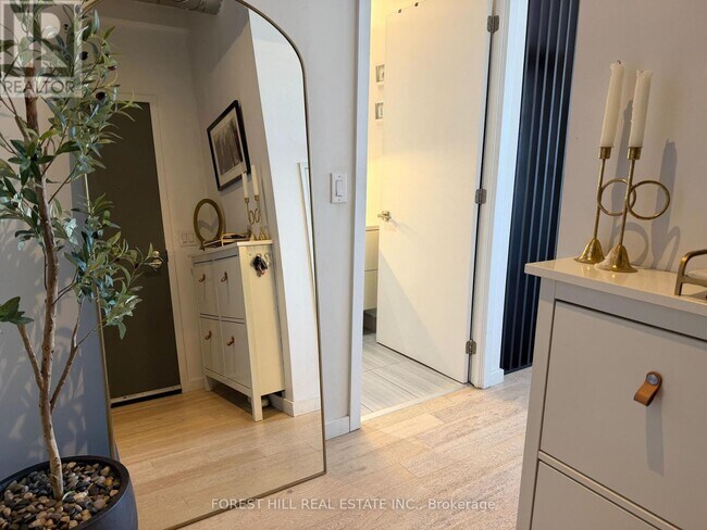 Photo du bâtiment - 170 Bayview Ave