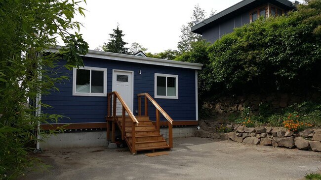 Foto del edificio - 9728 Densmore Ave N