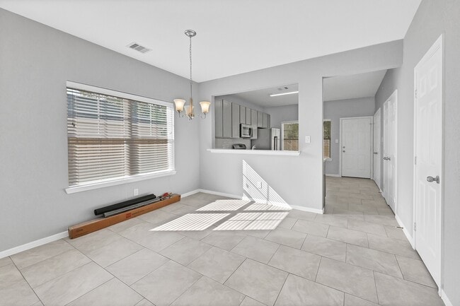 Foto del edificio - 974 Ellington St