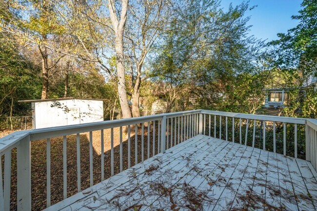 Foto del edificio - “You Won’t Believe the Space — Gorgeous 4BR Hueytown Home”