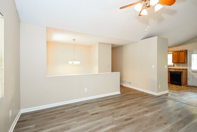 Building Photo - 52 Saddle Ln NW