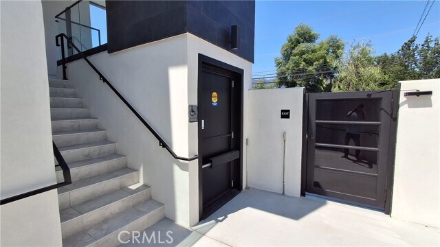 Foto del edificio - 4036 Rosemont Ave