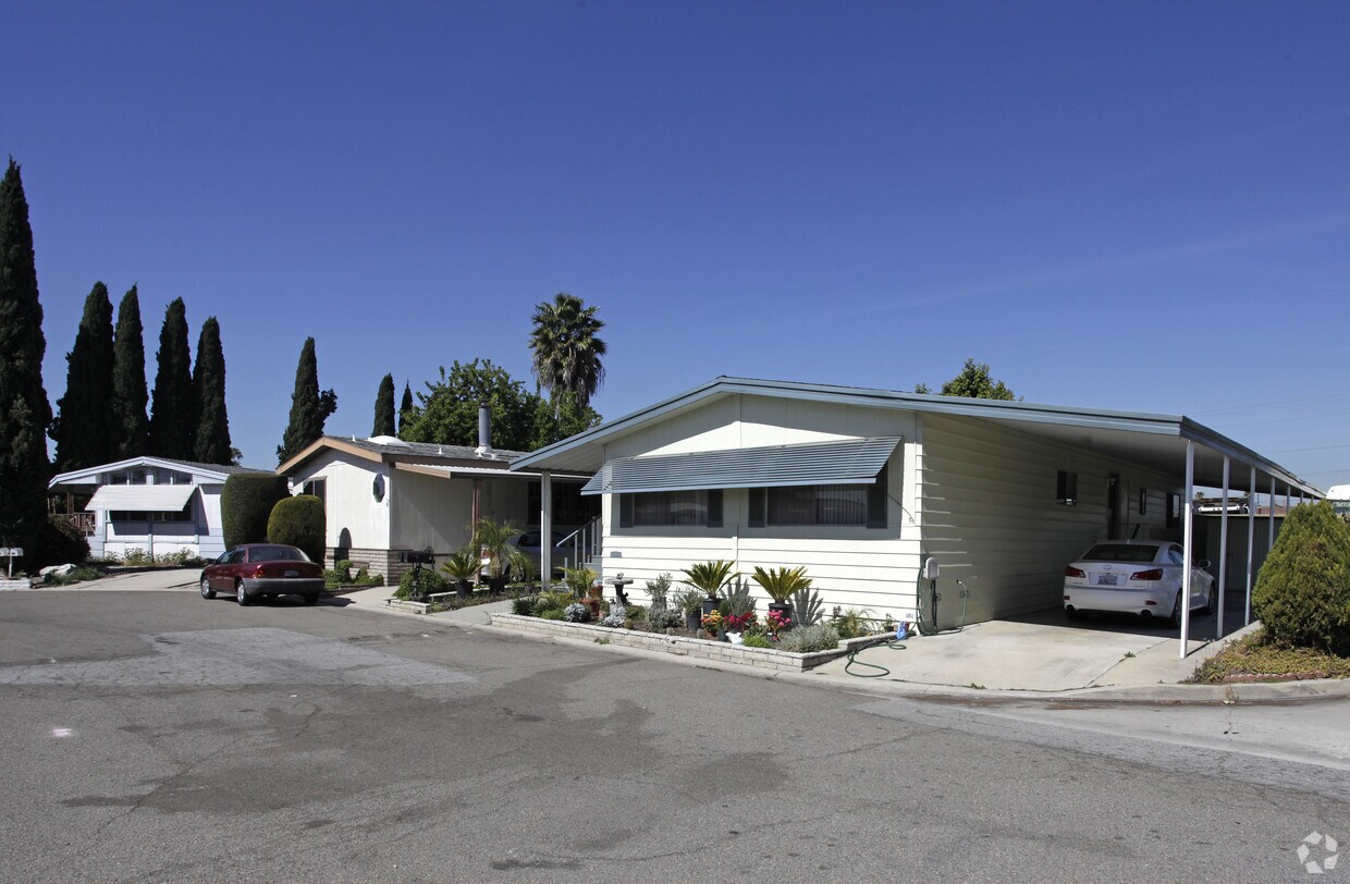 Foto del edificio - 2514 W Orangethorpe Ave