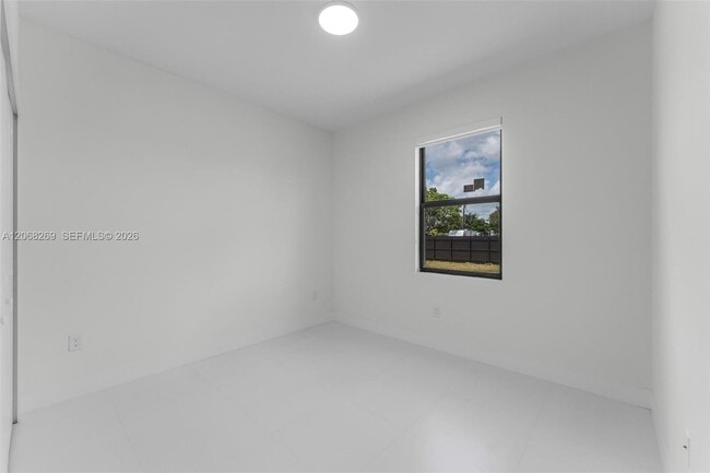 Building Photo - 32206 SW 196th Ave