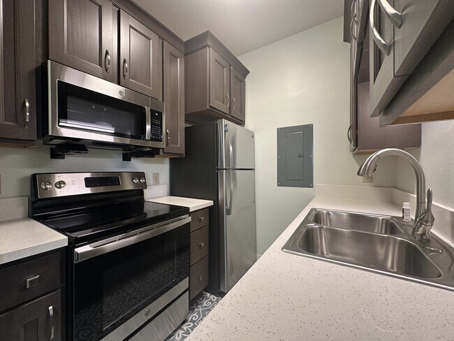 Foto del edificio - 515 E 8th St