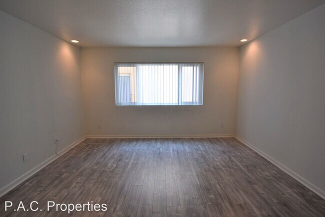 Foto del edificio - 3 br, 2 bath Apartment - 11035 Otsego Stre...