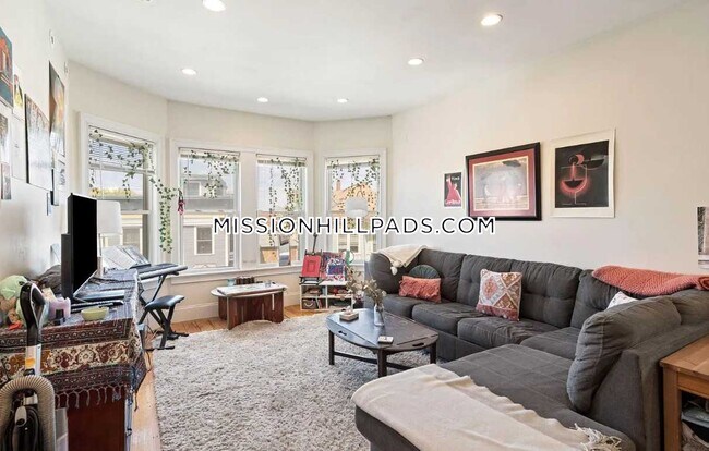 Foto del edificio - 70 Hillside St