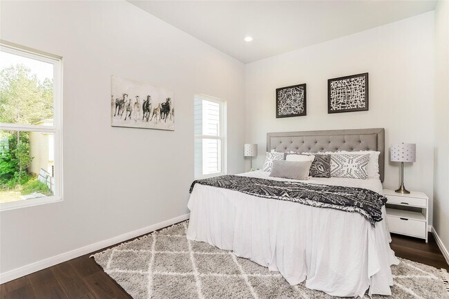 Building Photo - 4933 Dalhart Dr