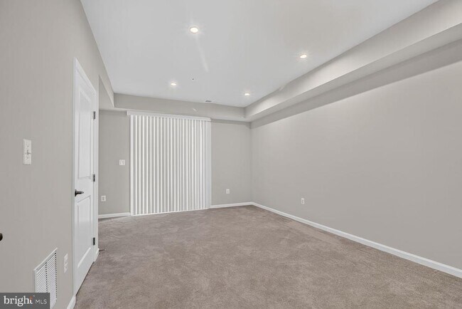 Foto del edificio - 168 Woodgate Cir