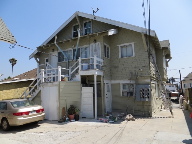 Building Photo - 1137 Irolo St