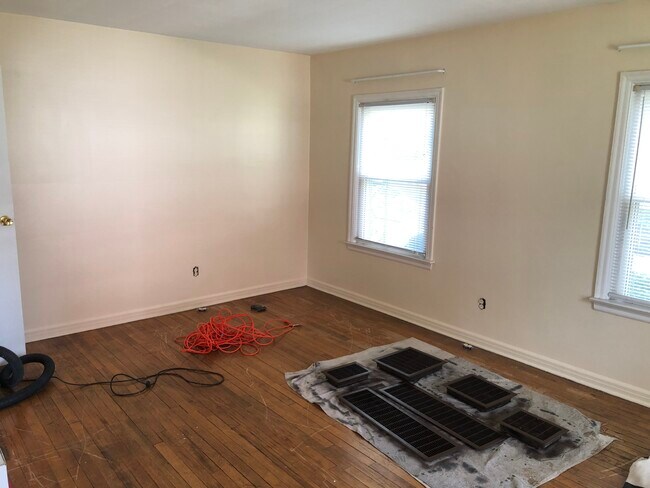 Building Photo - 2889 Bellwood Ave