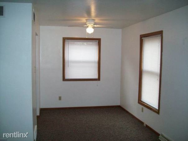 Building Photo - 2 br, 1 bath  - 2910 King James Way #4
