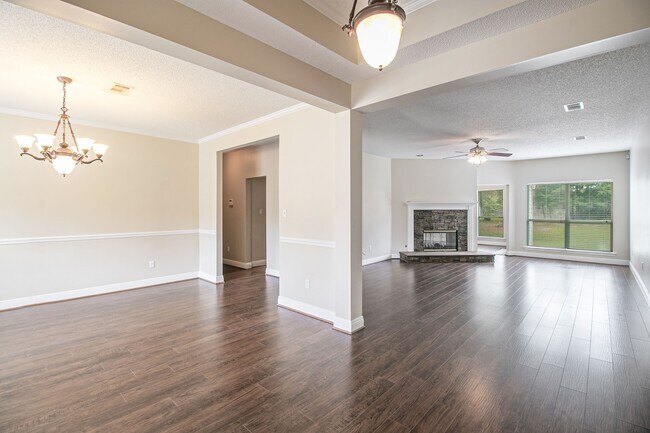 Building Photo - 1214 Merritt Ln