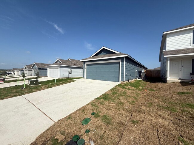 Foto del edificio - Brand New 4bd/2ba in Prime Location