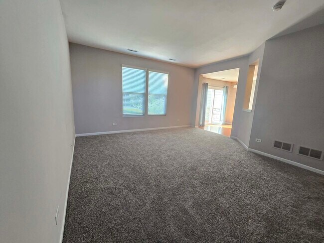 Building Photo - 337 Devoe Dr