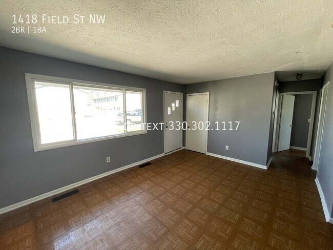 Building Photo - Two bedroom one bathroom duplex for rent
