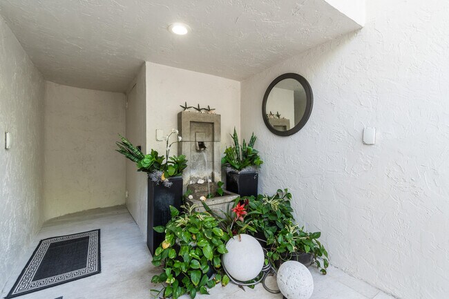 Foto del edificio - 2335 S Ocean Blvd