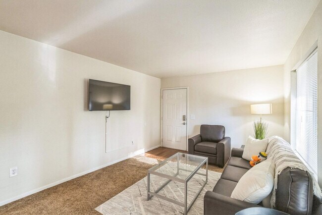 Foto del edificio - 3225 Kinsrow Ave