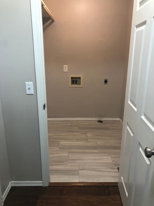 Foto del edificio - 850 W Hickory Nut Ct