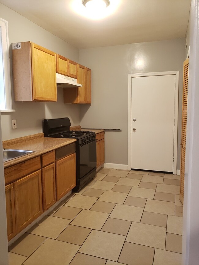 Foto del edificio - 7937 S Eberhart Ave
