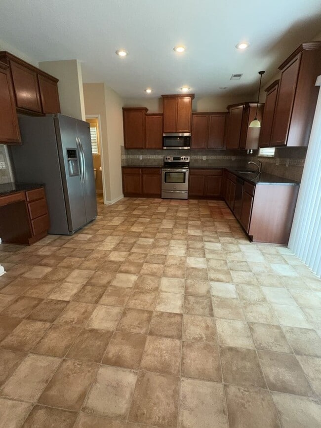 Building Photo - 9300 Yarbrough Rd