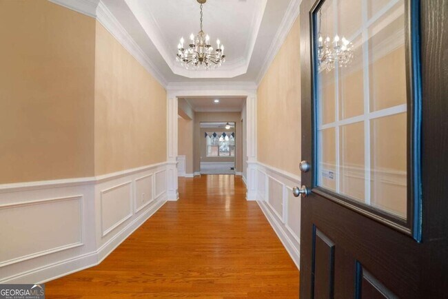Building Photo - 6355 Marlow Dr