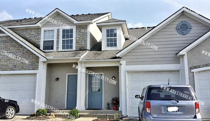 Foto principal - Beautiful and Spacious Olathe West Townhom...