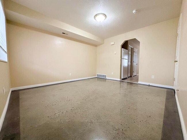 Foto del edificio - 545 W 350 N