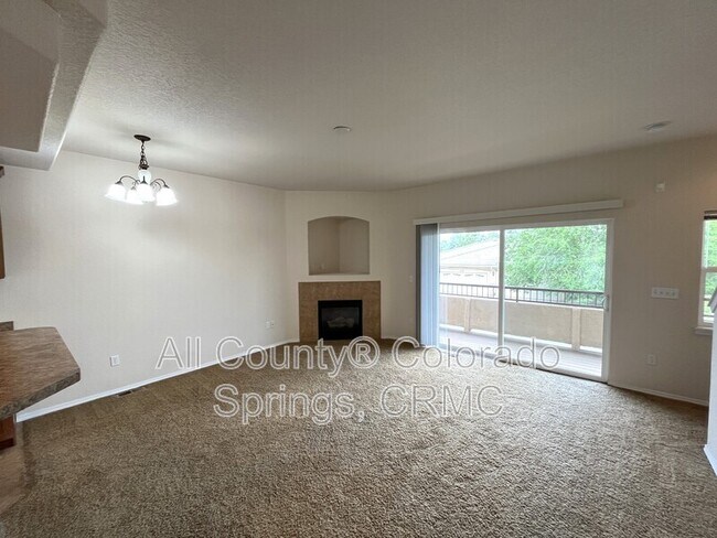 Foto del edificio - 4719 Iron Horse Villas Point